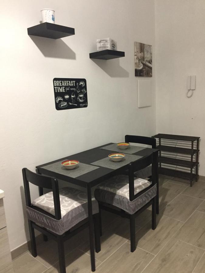 Domus Alice Apartment Monserrato Bagian luar foto