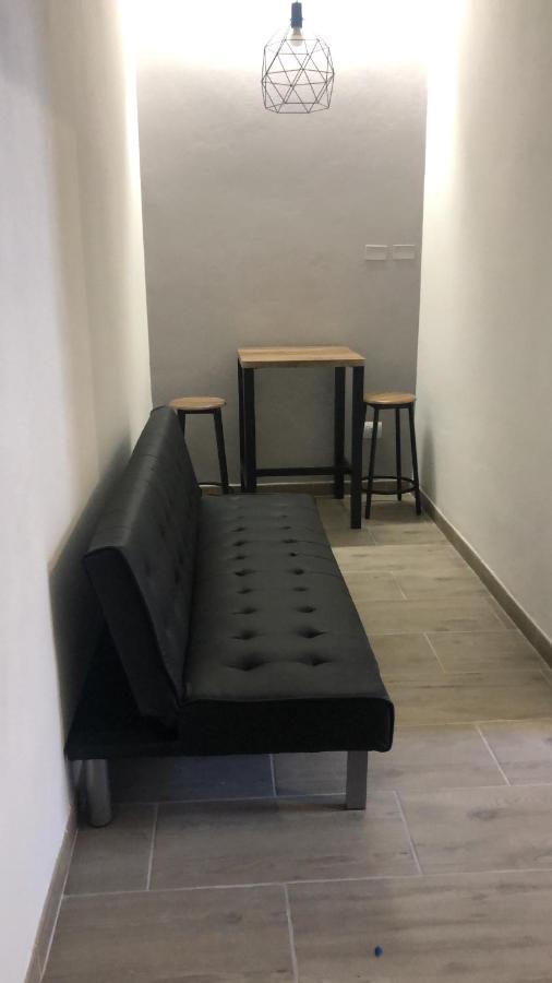 Domus Alice Apartment Monserrato Bagian luar foto