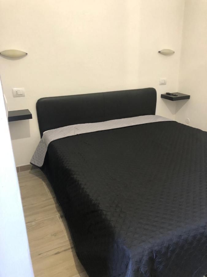 Domus Alice Apartment Monserrato Bagian luar foto