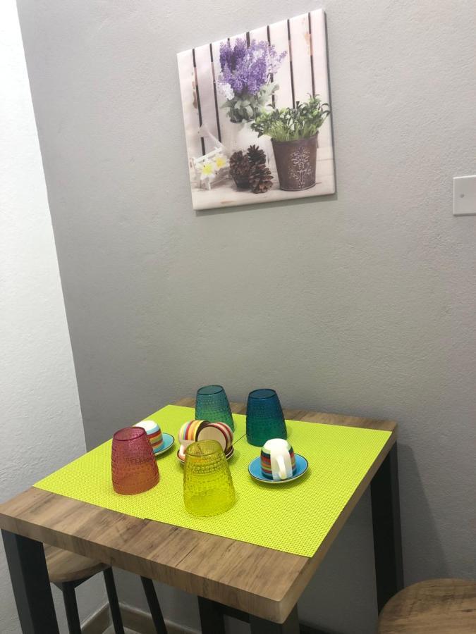 Domus Alice Apartment Monserrato Bagian luar foto